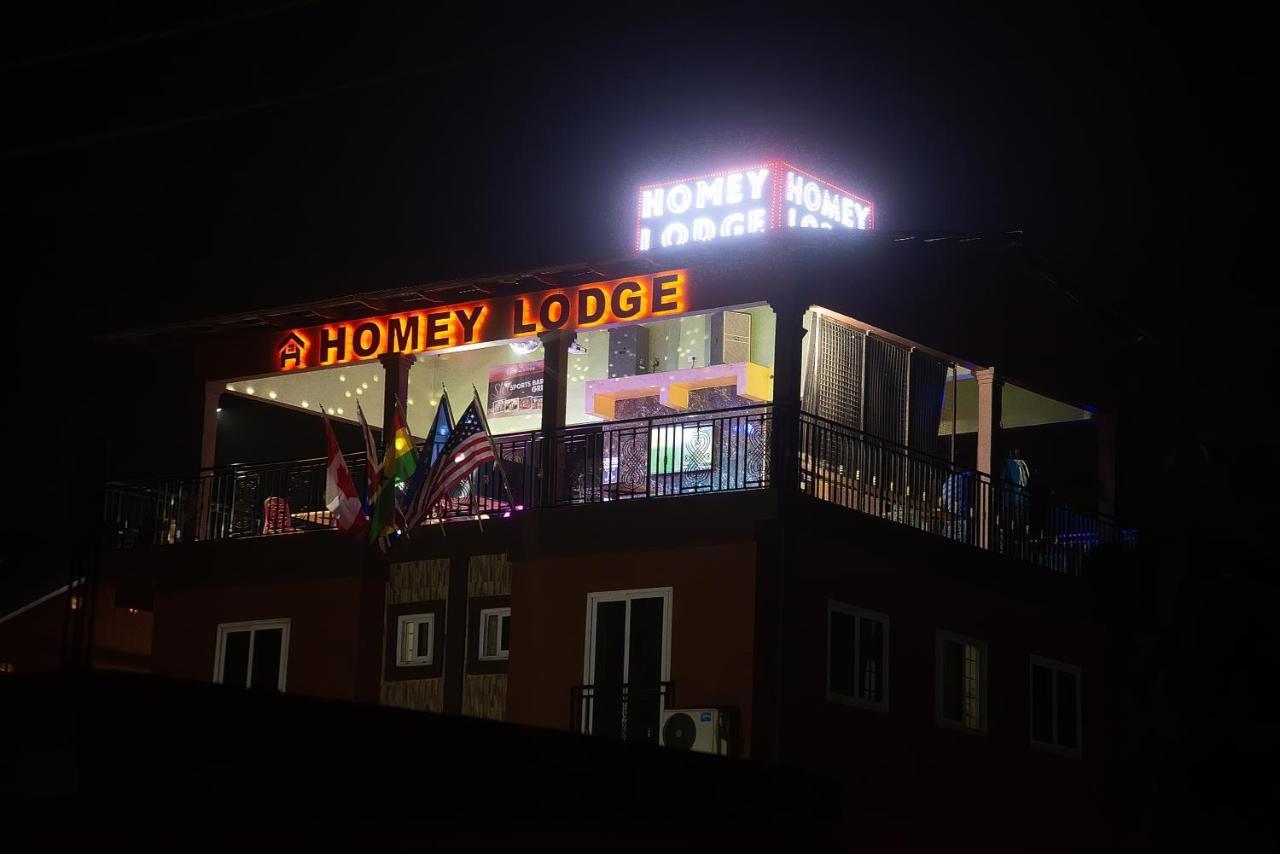 Homey Lodge คูมาซี ภายนอก รูปภาพ