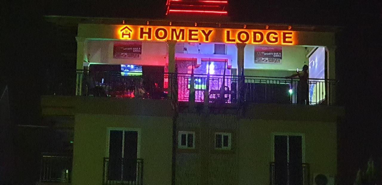 Homey Lodge คูมาซี ภายนอก รูปภาพ