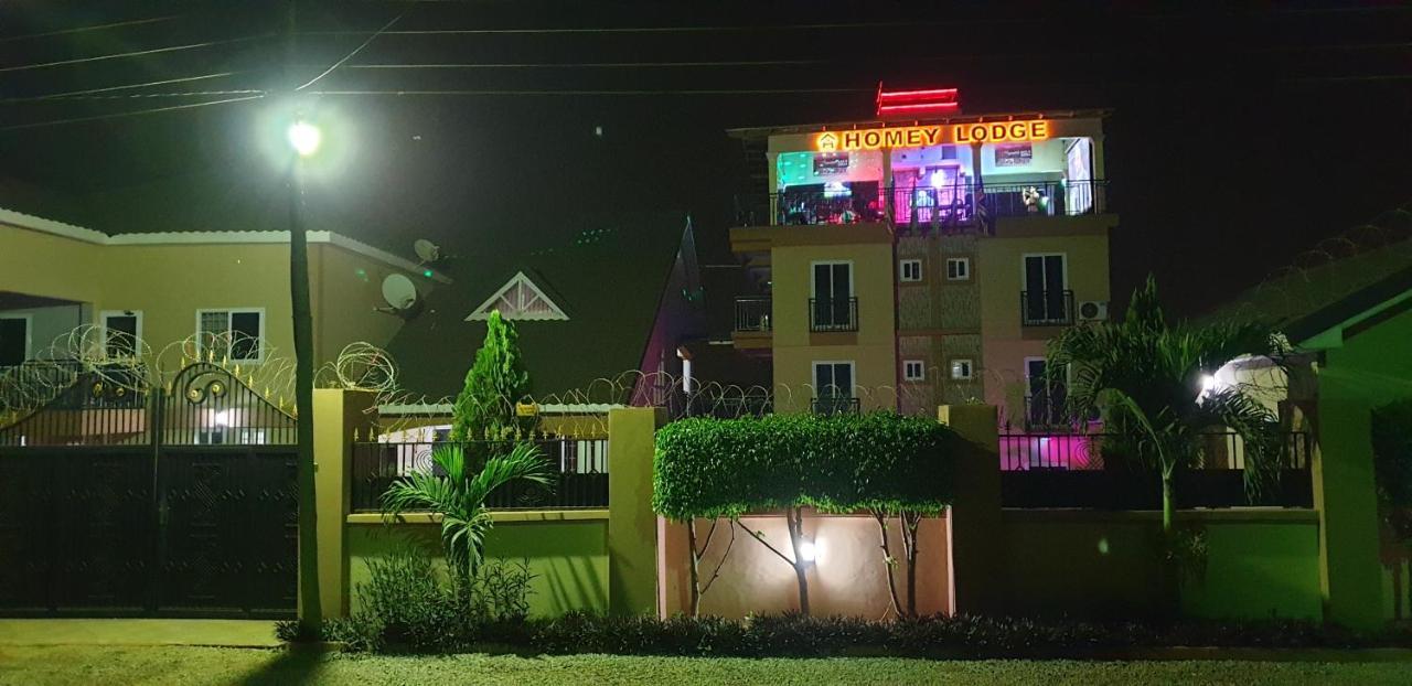 Homey Lodge คูมาซี ภายนอก รูปภาพ